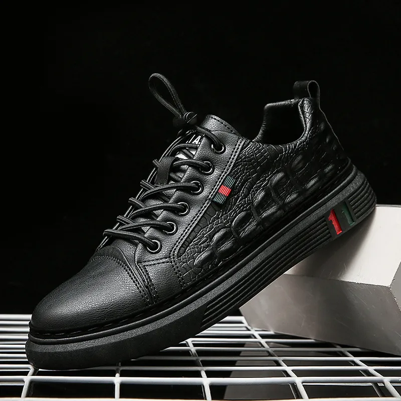 Alkalmi bőr férfi brit stílusú designer cipők rugalmas szalaggal kültéri mokaszinok tornacipők mokaszinok férfi 43cd_voghion.com