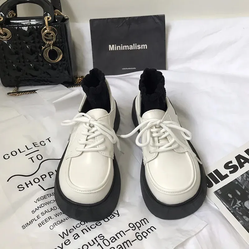 Chaussures pour femmes Sabots plateforme entièrement assortis en laine et fourrure style britannique Oxford crawg rétro coulissant préfabriqués en cuir 240904_voghion.com