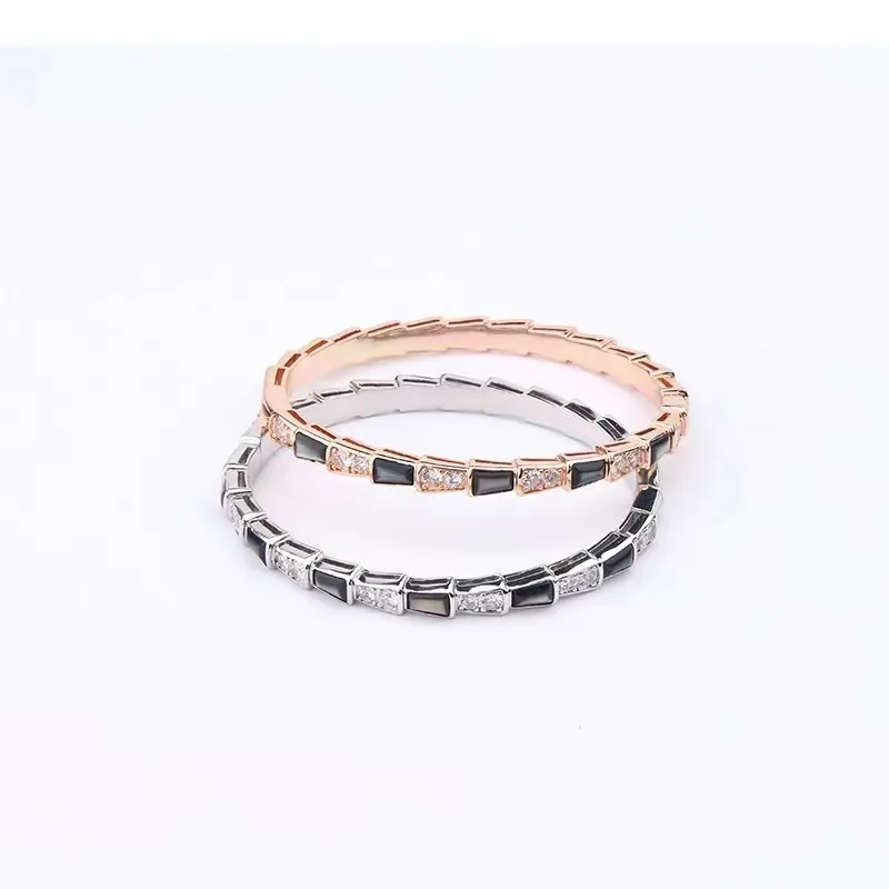 Desiger Sake For Wome Armband Kleine Gänseblümchen-Armbänder Hochwertiges Damen-Doppelbuchstaben-Chrysathemen-Set in Rot_voghion.com