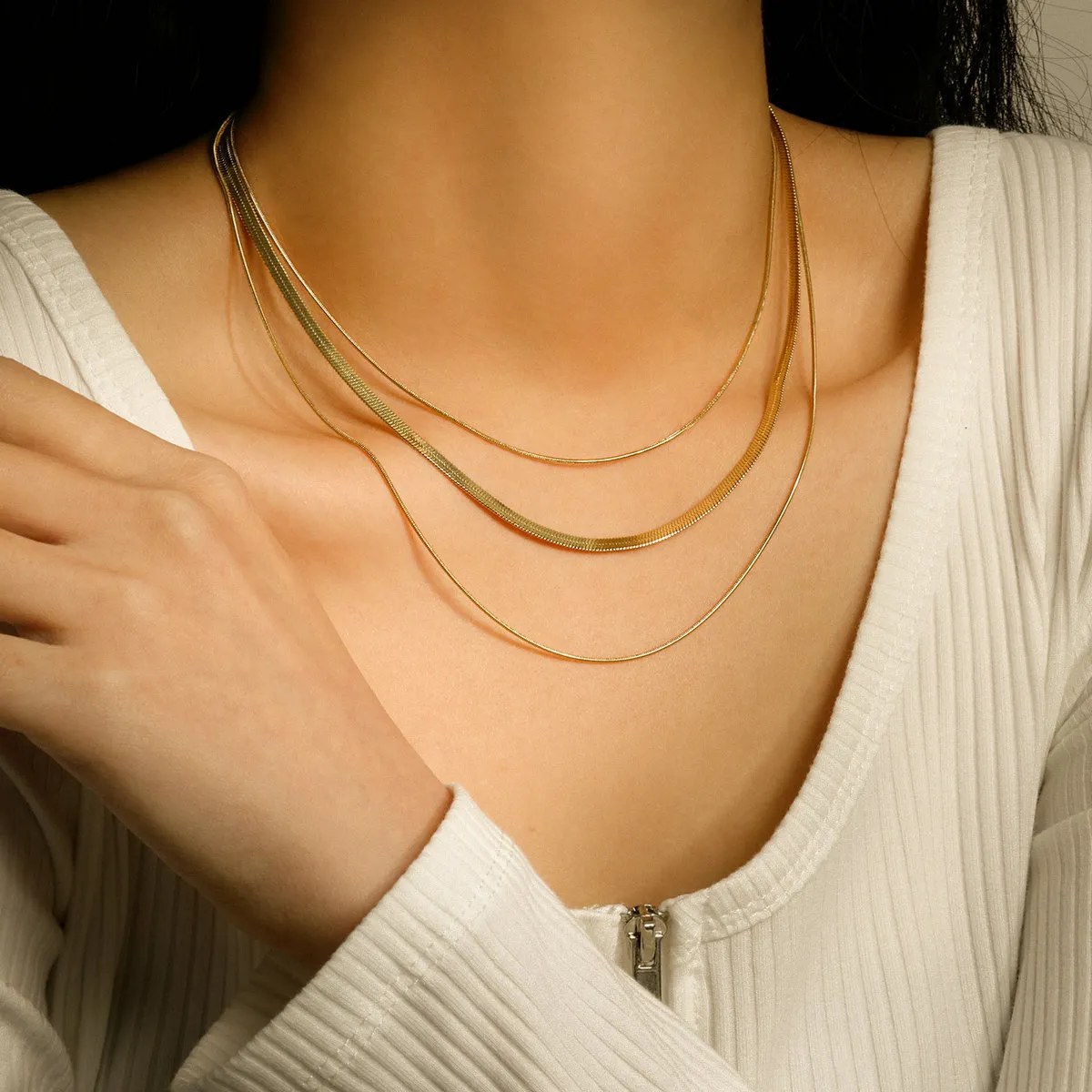 Collana a catena serpente a tre strati placcata oro donna_voghion.com