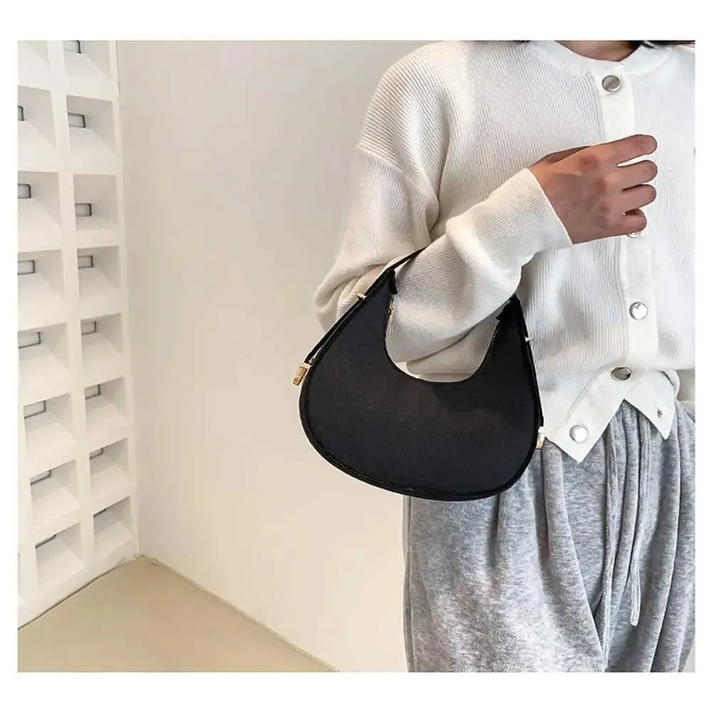 2024 New Alligator Pattern Shoulder Womens Small Handle Lower Arm Clutch Crescent Saddle Handbag Garbage Bag Y241123_voghion.com
