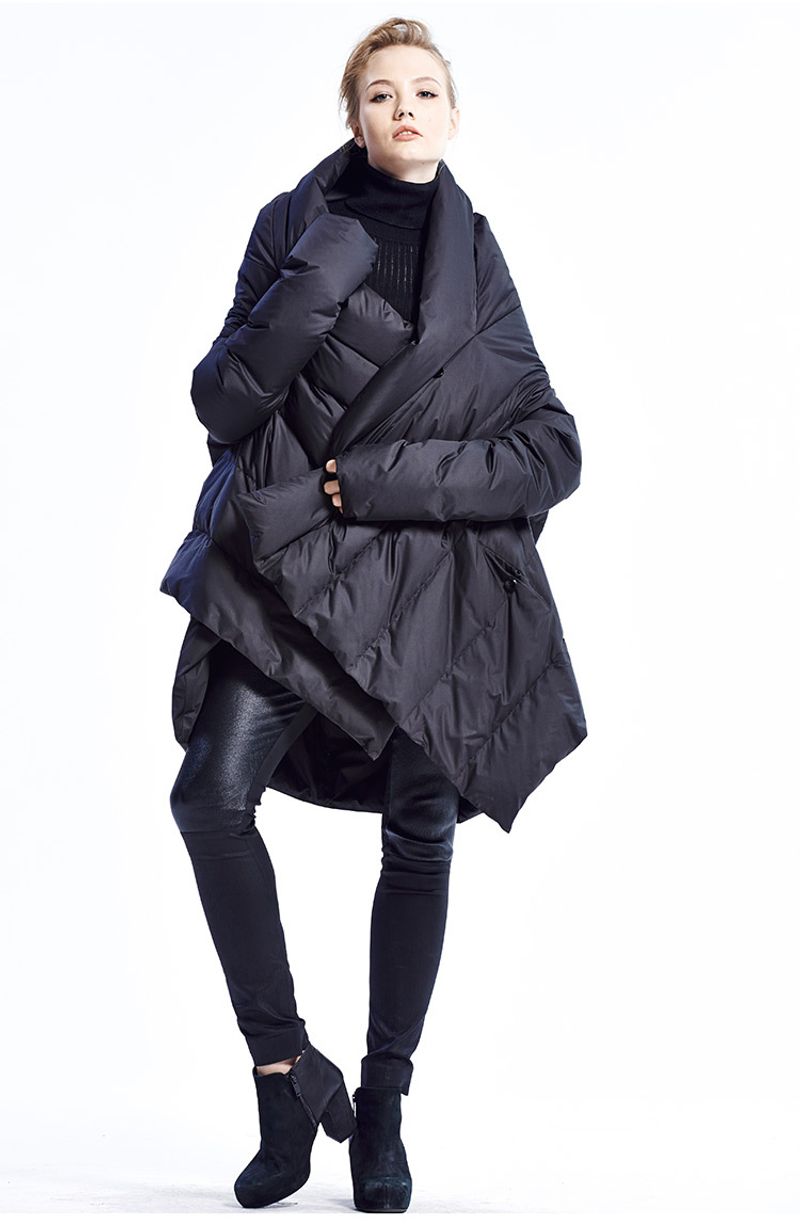 Piumino bianco da donna, scialle largo e spesso, di media lunghezza e taglie forti_voghion.com