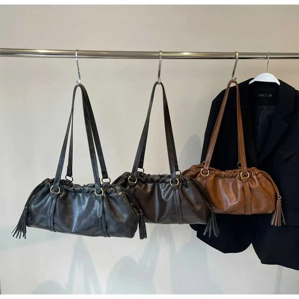 Damen PU Handtasche Solid Grouss Kapazitéit Soft Designer Casual Pendeltasche Ënneraarmtasche Damen Versatile SchëllertaschenC241212_voghion.com