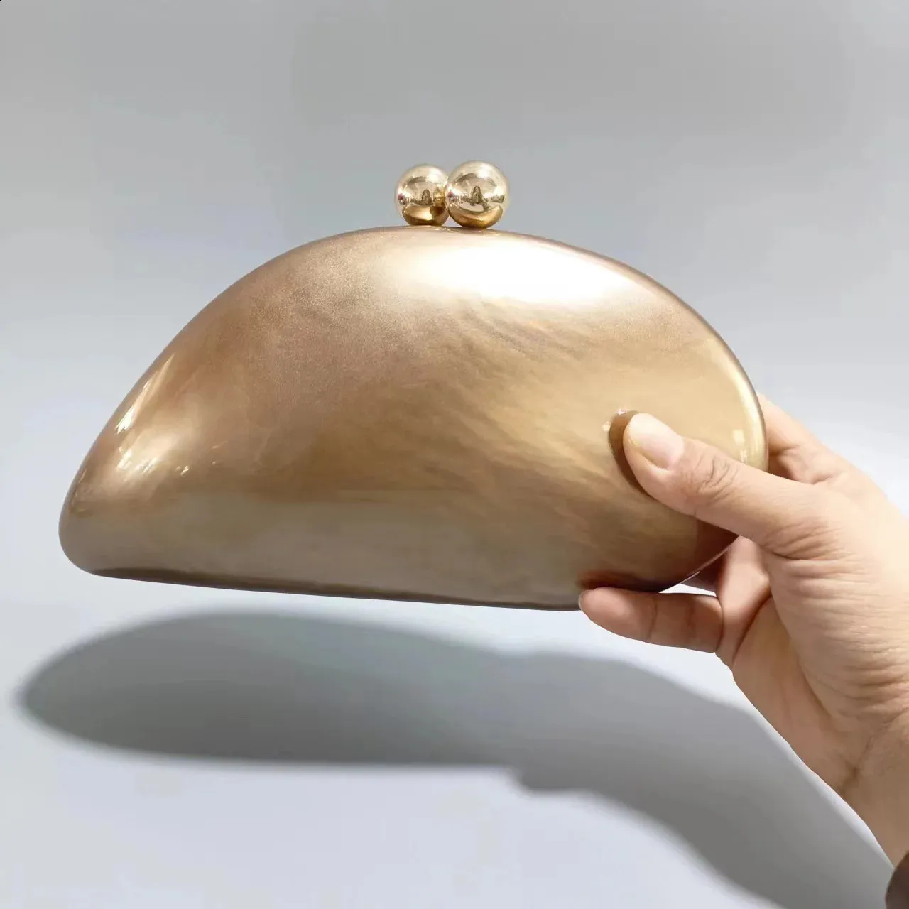Acryl muschelform handtasche frauen abendgesellschaft niedliche perle ei geldbörse blau handtasche großhandel 240827_voghion.com