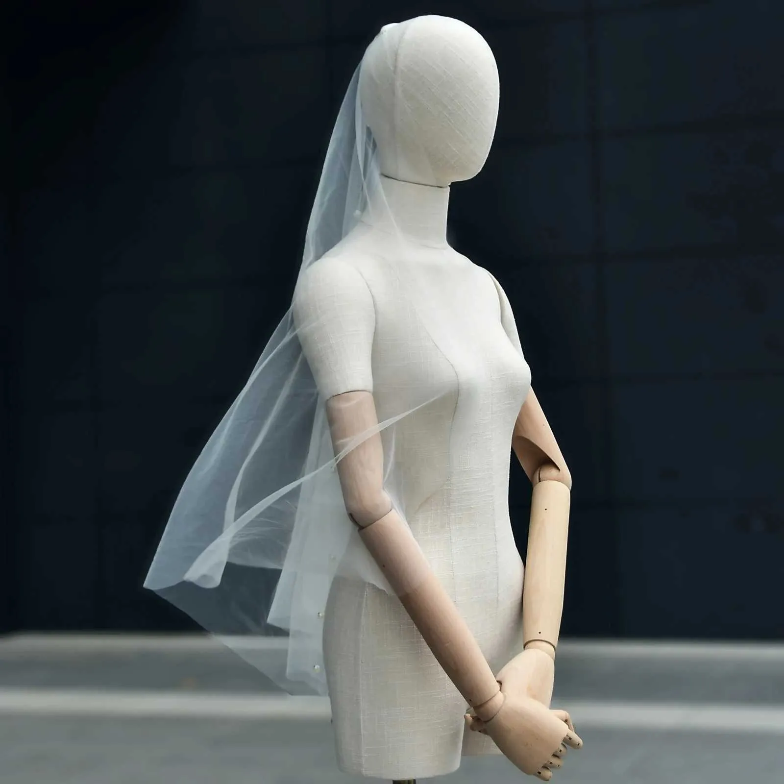 Gioielli per capelli V64 Veli da sposa semplici con perle, velo trasparente a 1 strato, bordo tagliato, perline, corti e morbidi, accessori da sposa per la sposa_voghion.com