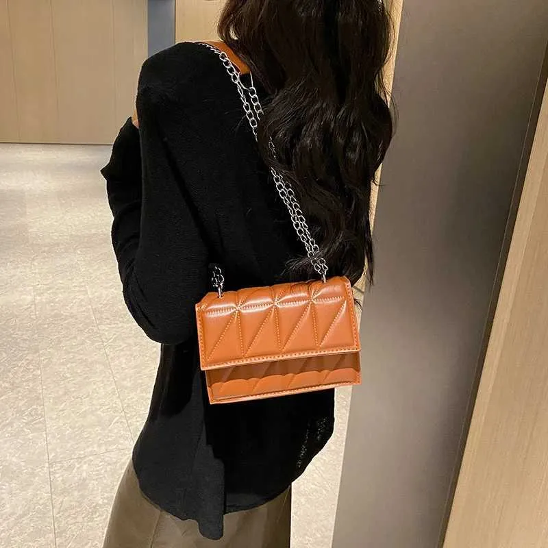 Borsa a spalla designer da donna, borsa a mano in ecopelle con catena_voghion.com