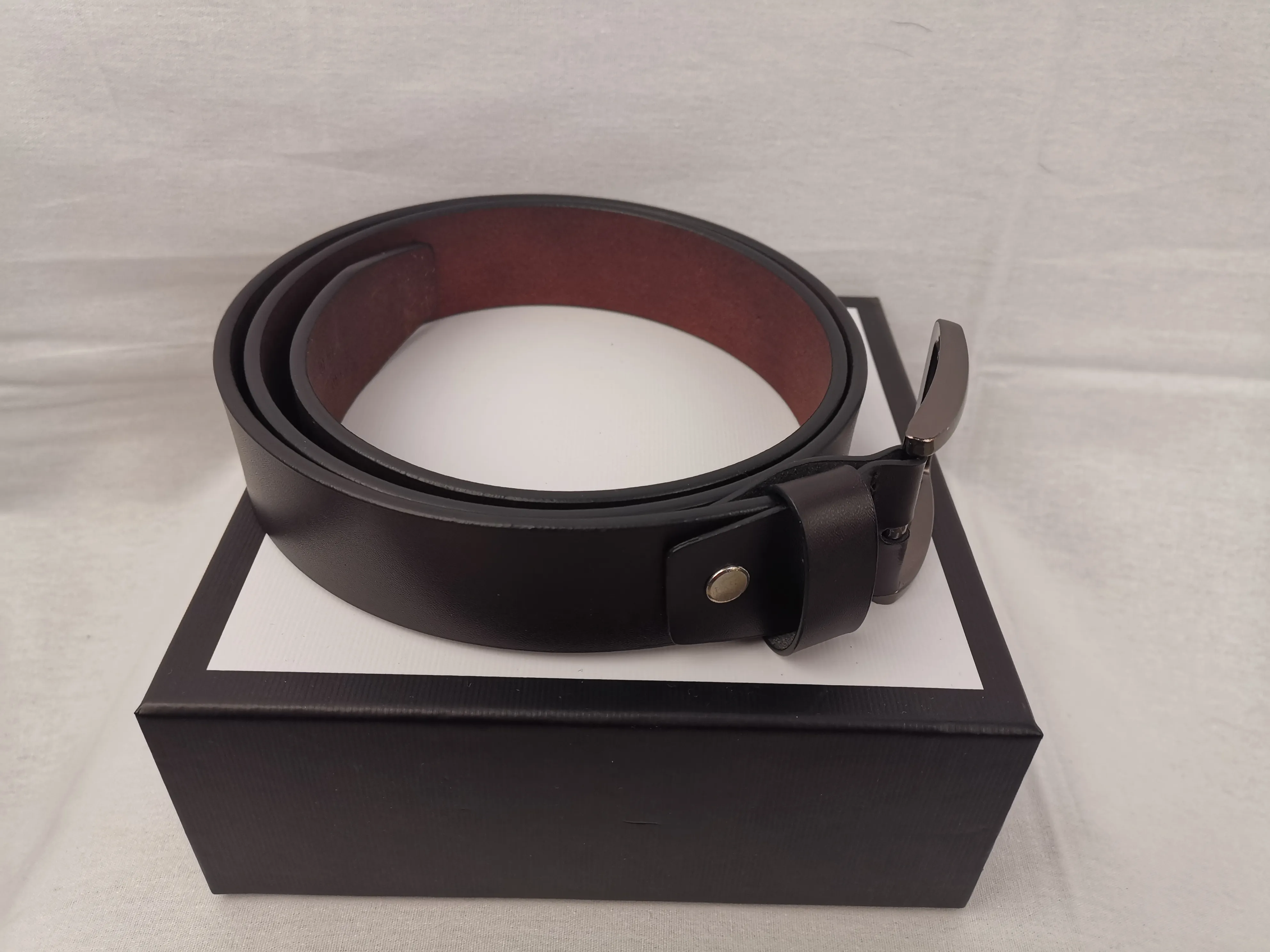 2020 Gift Box New designer men women Smooth Brand buckle genuine leather belt Belts 2.3cm,3.4cm,3.8cm width black belts_voghion.com