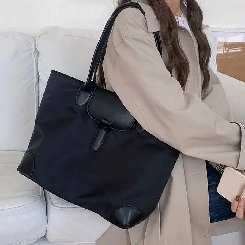 Large Capacity New Minimalist And Fashionable Shoulder Bag Commutin241105_voghion.com