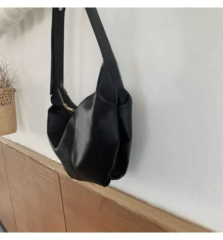 Borsa a tracolla alla moda con pieghe per donna in morbida pelle PU, borsa a tracolla firmata Dumpg Fashion Cloud, borsa Hobo BolsasC241103_voghion.com