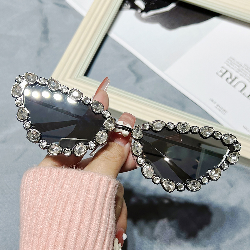 Nowe kocie oko z diamentową wkładką, metalowe geometryczne trójkątne okulary ręcznie robione, spersonalizowane okulary przeciwsłoneczne na imprezę_voghion.com