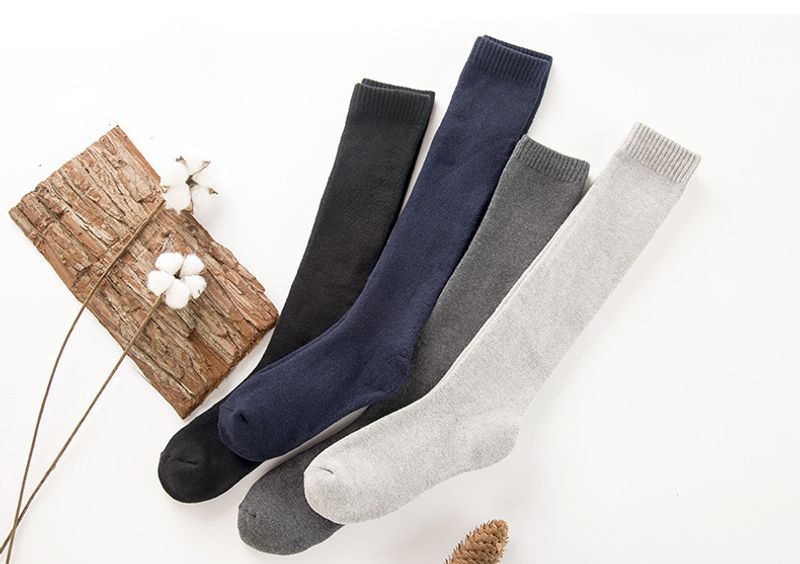 Herfst en nieuwe heren katoenen hoog geborstelde effen kleur warme lange winter dikke badstof sokken groothandel_voghion.com