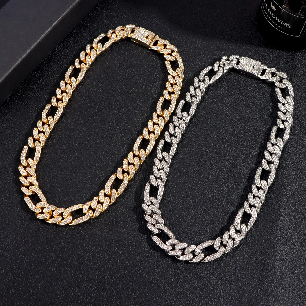 Colar choker cuban link iced out para mulher cor dourada com strass_voghion.com