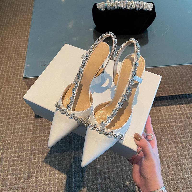 Damenschuhe Französische kleine Absätze Promi spitz einzelne Schuhe Fee weiße High Heels Stiletto Strass Baotou Sandalen weiblicher Sommer_voghion.com