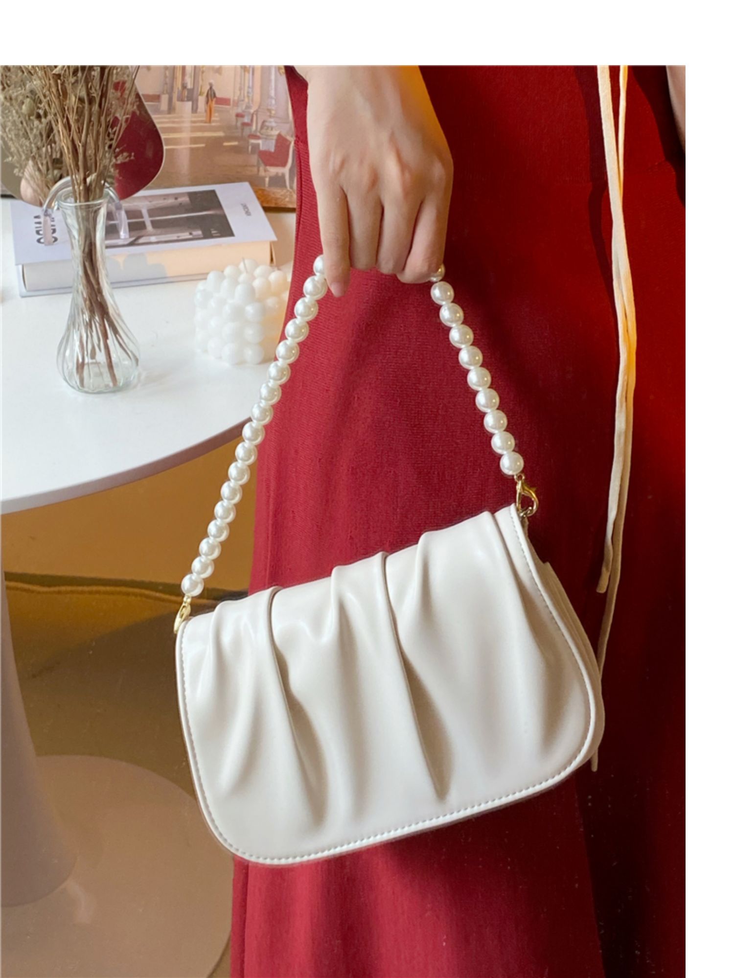 Bag cloud ins niche crossbody small chain versatile pearl handheld women's 2024 new white underarm bag_voghion.com