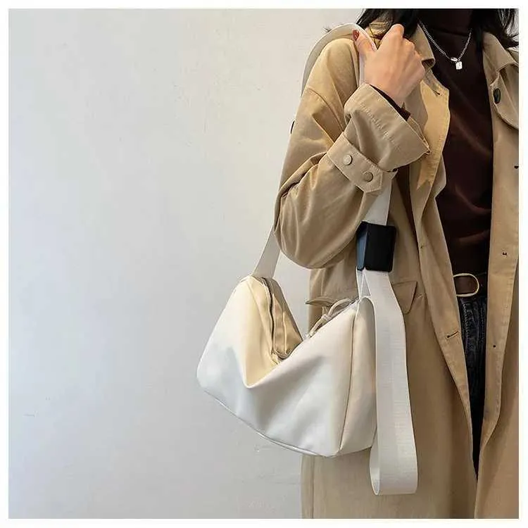Retro Women's Messenger Bag Large Capacity Pu Leather Shoulder Bag_voghion.com