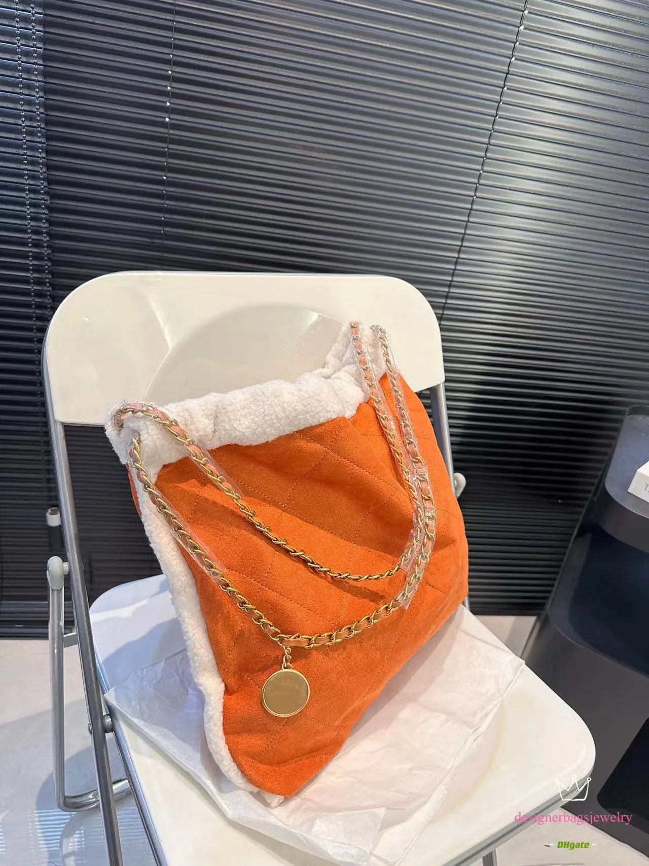 Shearling Tote Bag: Cozy Winter Handbag, Shoulder Bag With Gold Hardware, Lightweight Bucket Crossbody Purse_voghion.com
