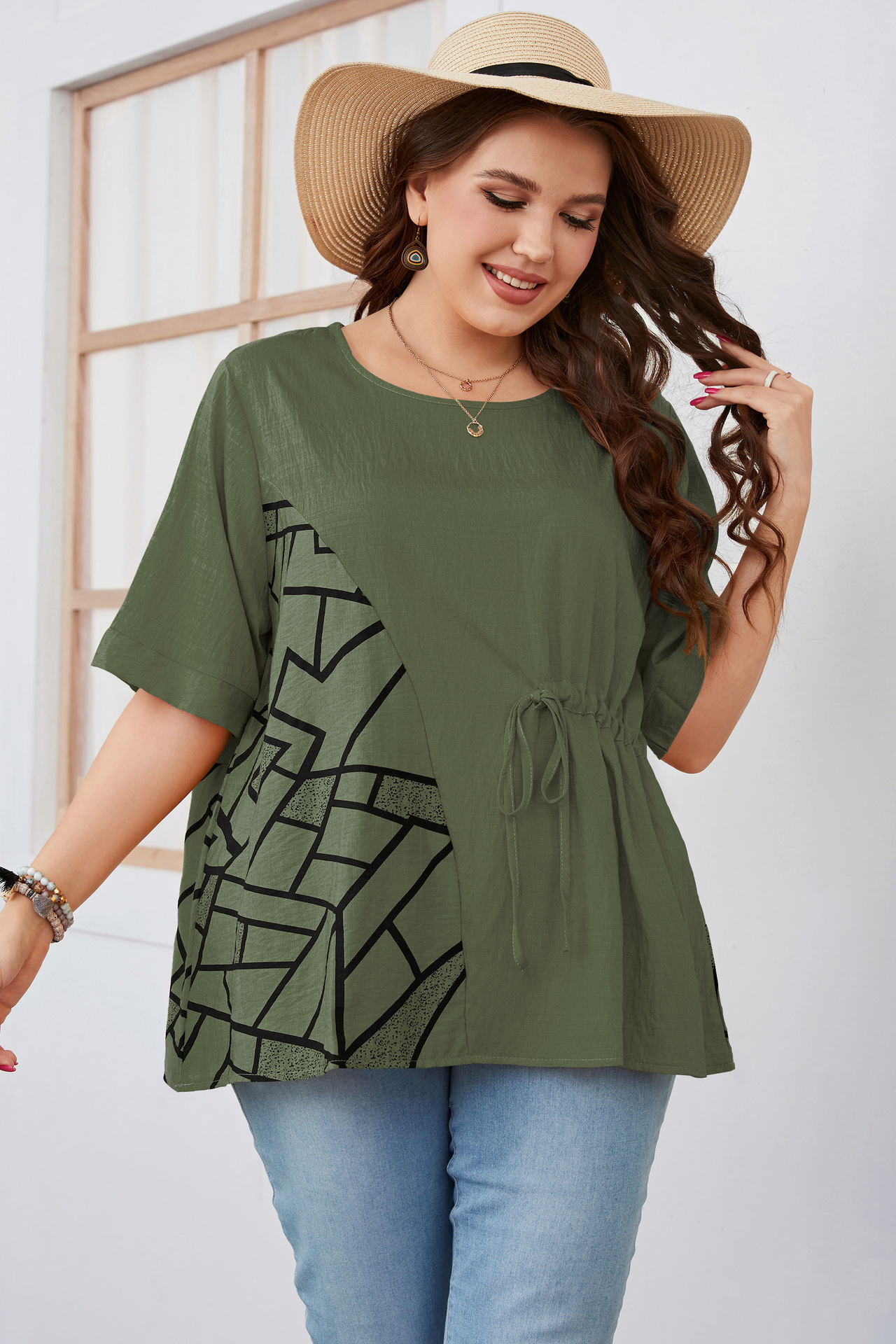 plus size women's clothing five-point short-sleeved round neck slim temperament commuting solid color plus size fat girl shirt_voghion.com