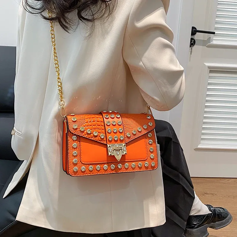 2023 Top-Marke Schulter für Frauen Hohe Qualität PU Unterarm Nette Geldbörsen und Handtaschen Designer Lock Menger_voghion.com