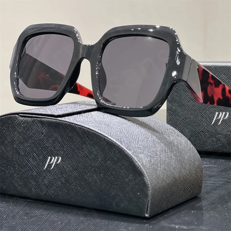 Let og elegant designersolbrille til mænd og kvinder_voghion.com