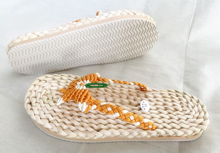 Süße japanische und koreanische Mädchen-Kitted Grass Damen Paare, Herrigboe Strand Freizeitschuhe, Hausschuhe, Schmetterling_voghion.com