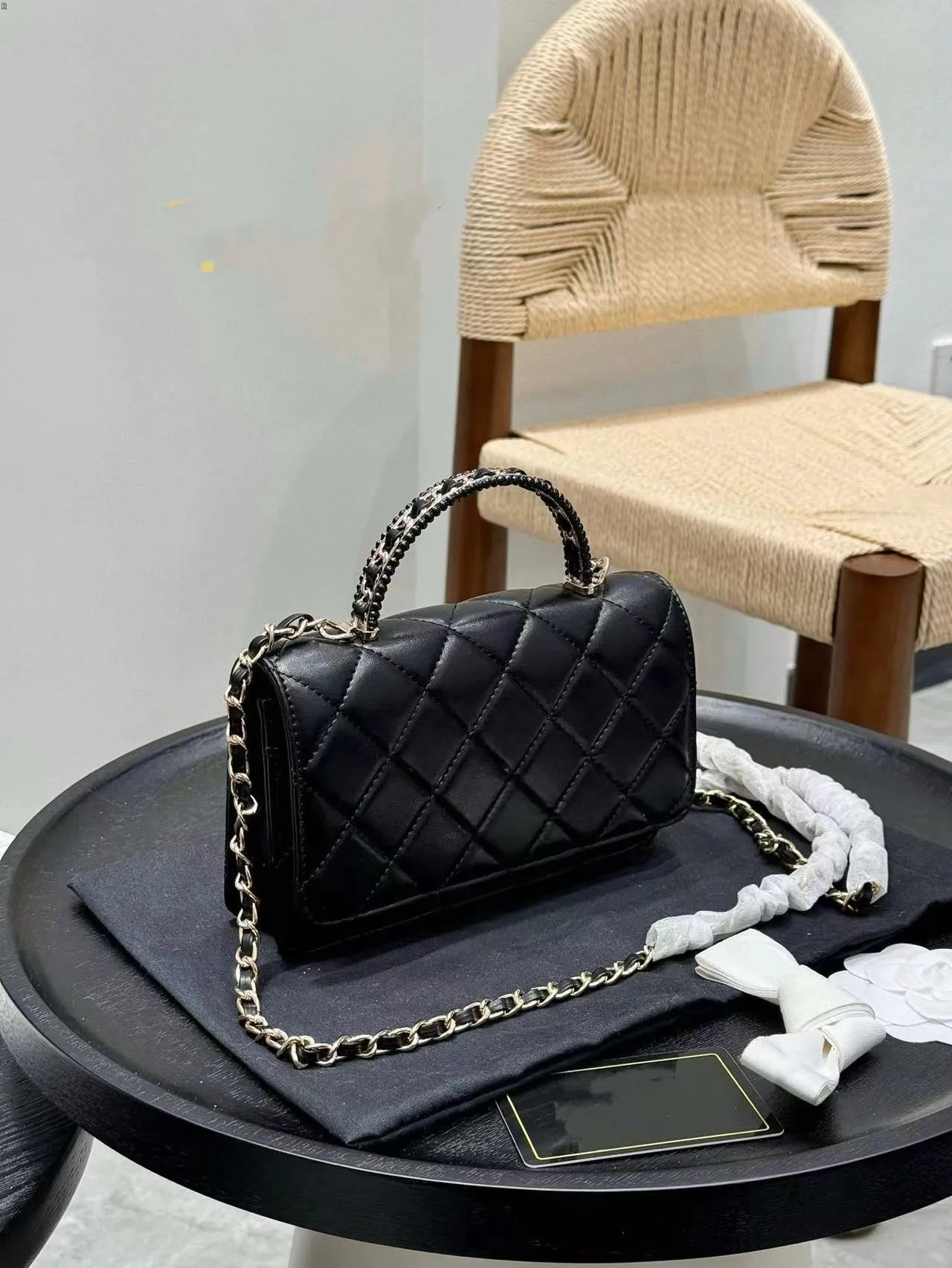 Borsa a tracolla con catena trapuntata Woc da donna, con manico in metallo intrecciato, mini borsa a mano con patta in pelle liscia_voghion.com