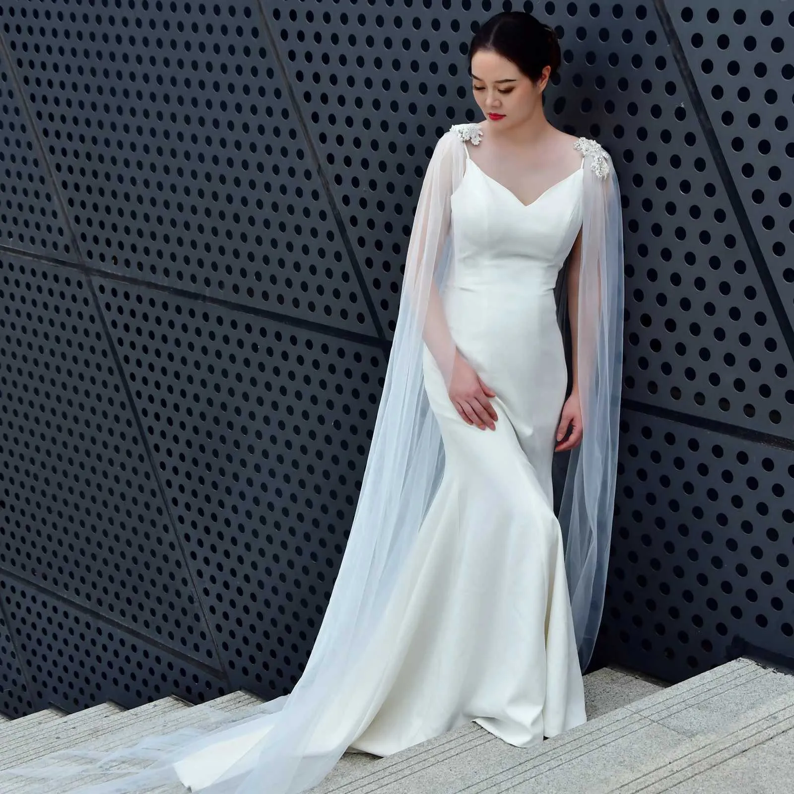 Voile de mariée et cape pour mariage et soirée avec fleurs 3d_voghion.com