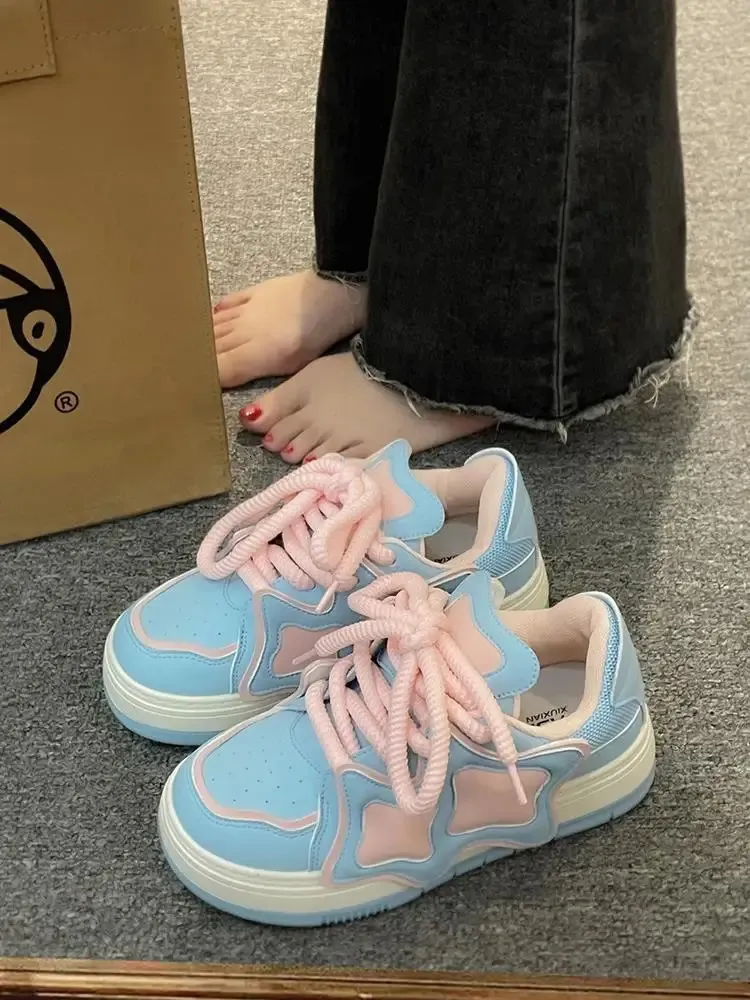 Scarpe da ginnastica con plateau rosa e blu da donna, scarpe sportive kawaii, casual, da tennis, da donna, basse, vintage, con suola spessa, coreane, carine_voghion.com
