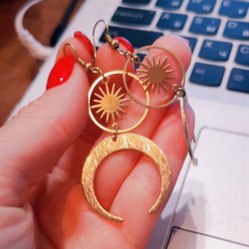 Sun flower Moon Sun Moon combination earrings simple style_voghion.com