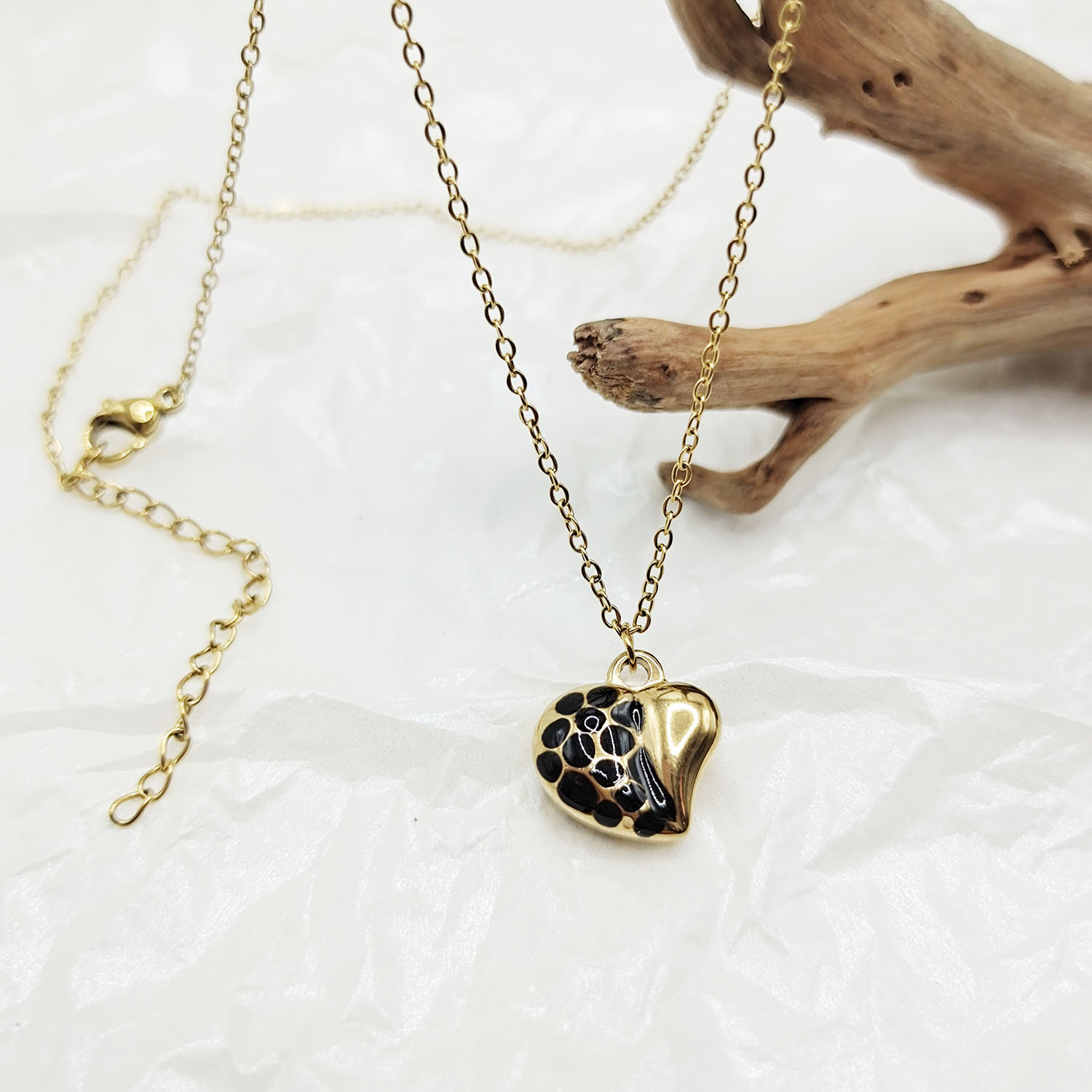 Nuovo amore in stile francese con un design piccolo e unico, collana con ciondolo avanzato_voghion.com