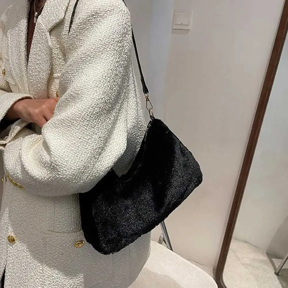 Womens Fi shoulder womens underwear bag soft plush handbag Y241025_voghion.com