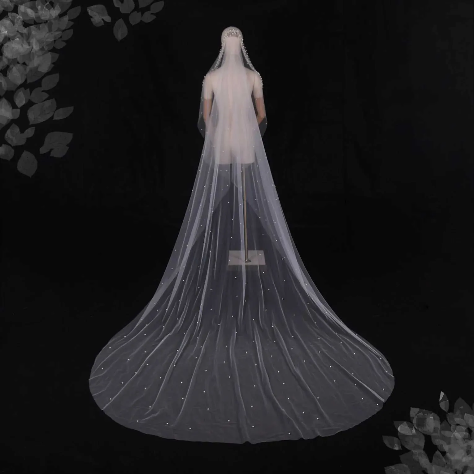 Jewelry V207 Luxurious Beaded Veil With Comb Pearls Bridal Veils 1 Tiers Wedding Hair Accessories For Elegant Brides_voghion.com