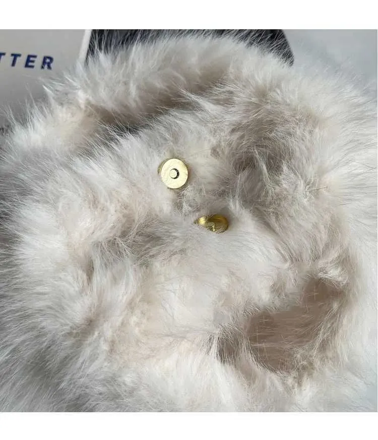 Plush Handbag For Women Large Capacity Fluffy Shoulder Bag_voghion.com