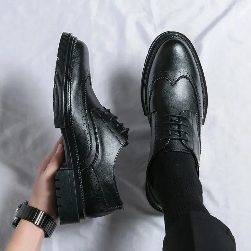 Formele zakelijke leren heren sociale bruiloft mode Oxford brogue snijwerk puntige kantoor schoenen 240621_voghion.com