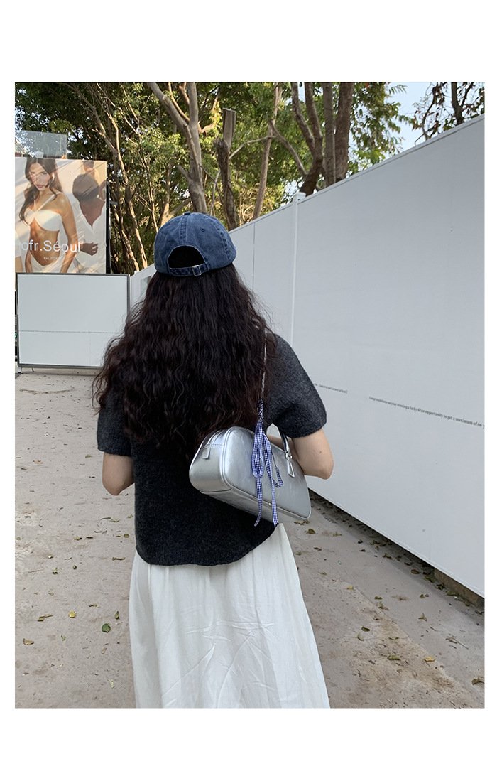 2024 Estate coreana Nuovo design di nicchia Borsa da donna portatile in stile balletto Tendenza moda Borsa versatile in argento con tracolla singola_voghion.com