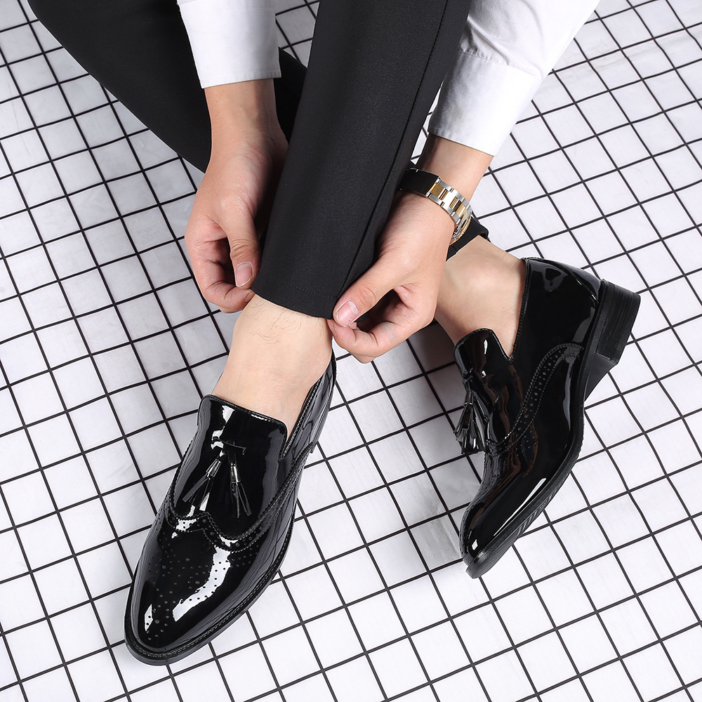 Herrloafers i läder med tofsar brogue vardagsskor_voghion.com