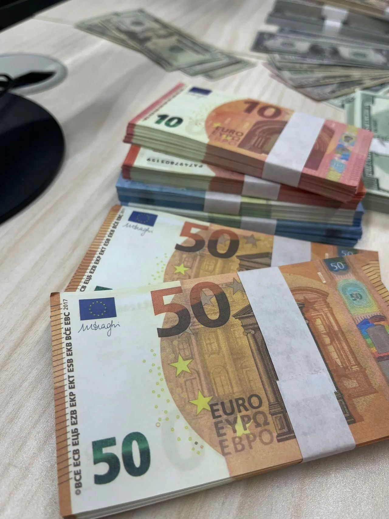 Decorative Copy Banknotes For Paper Crafts And Educational Displays_voghion.com