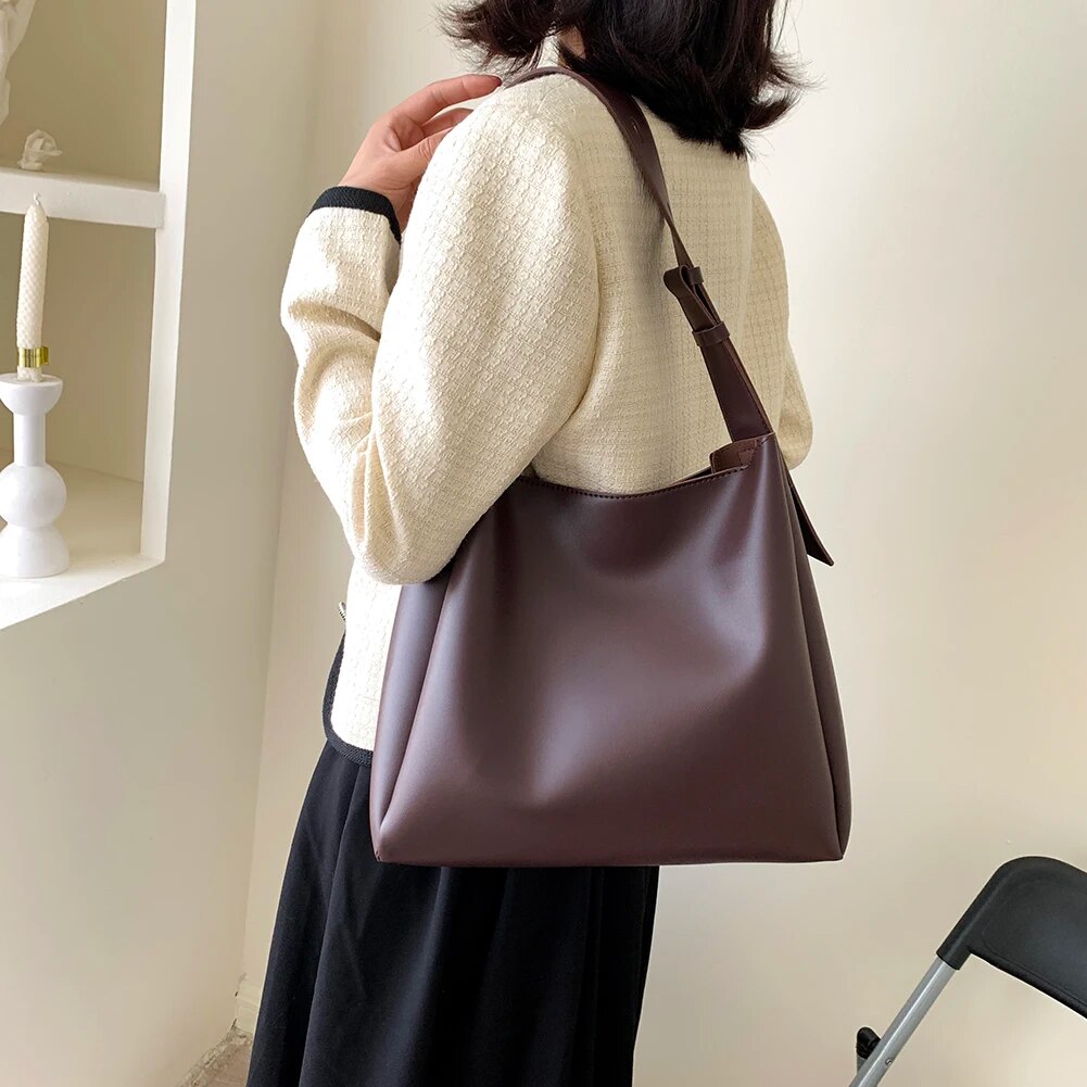 Modna skórzana torba shopper dla kobiet 2023 Tend Female Prosta duża torba na ramię o dużej pojemności Torebki i portfele_voghion.com