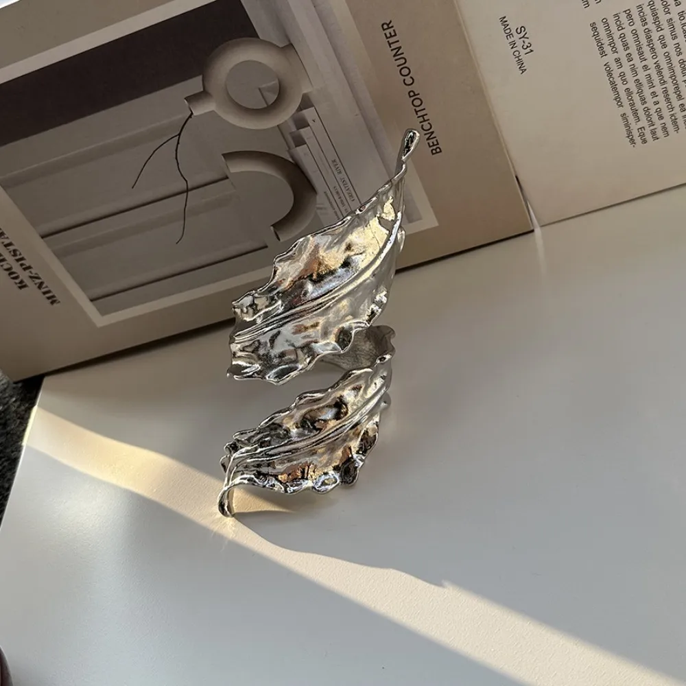 Chunky Leaf Bangle Bohemian Hip Hop Metal Bracelet For Women_voghion.com