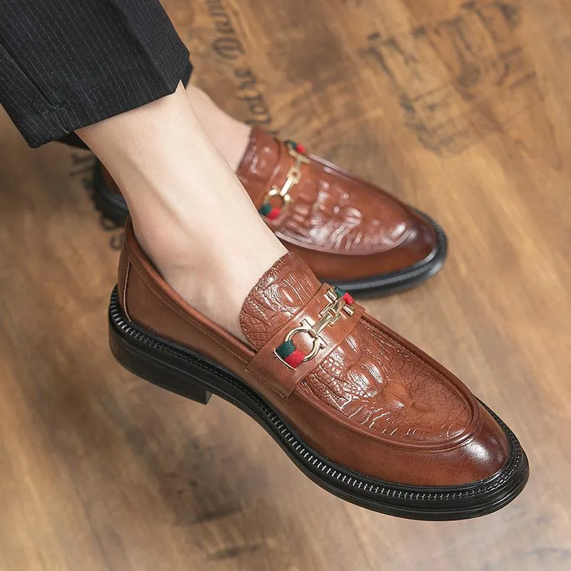 2023 nya män Casual Classic Designer Emed Läder Märke Bekväma Business Klänning Skor för män Loafers_voghion.com