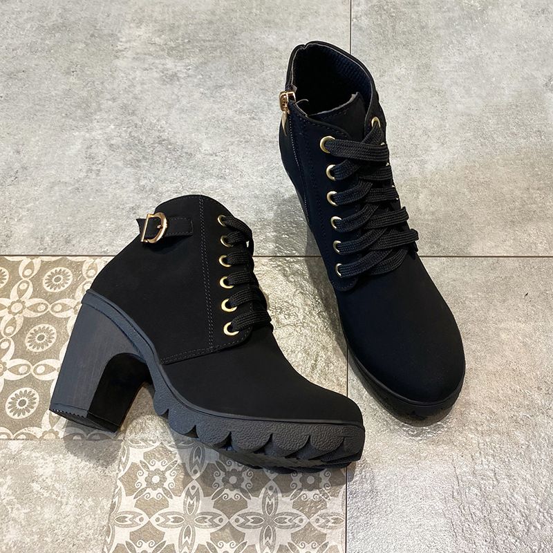 Herbst High Single Gürtelschnalle Schuhe Dicker Absatz Kurzer runder Kopf Martin Damen Schnürung und nackte Ritterstiefel_voghion.com