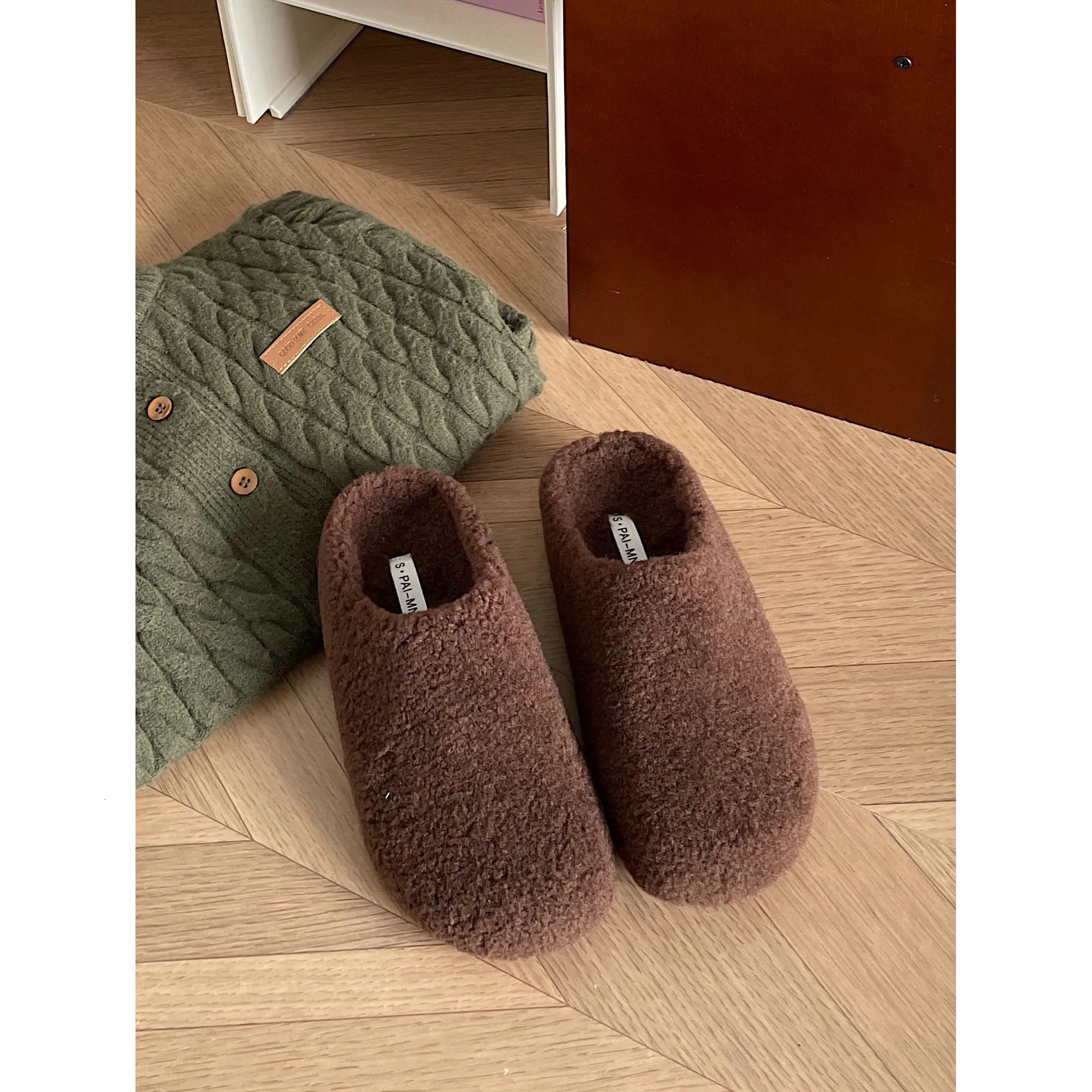 Pantofole donna pelose invernali comode ciabatte a punta chiusa_voghion.com