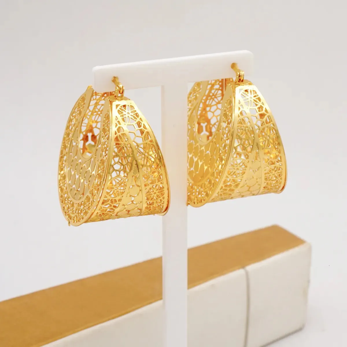 Wedding Jewelry Sets Fashion Dubai Copper Earrings Pendent Necklace For Women Romantic Daily Wear Party Anniversary_voghion.com