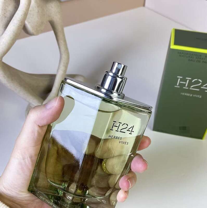 EDP Men's Fragrance Counter One By One Replicates The Classic Fragrance Lasting_voghion.com