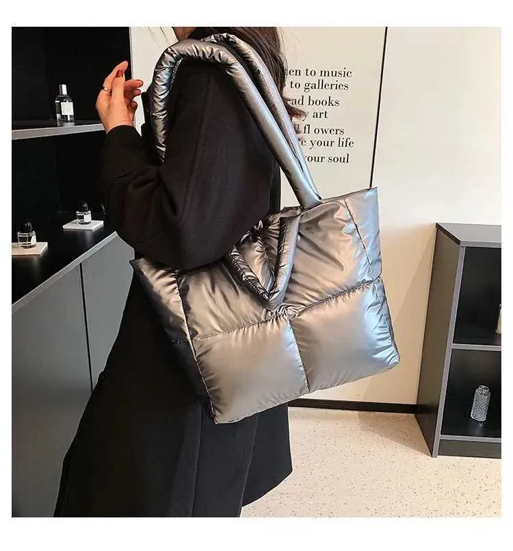 Puffy Tote Bag For Women, Large Capacity Waterproof Shoulder Bag_voghion.com