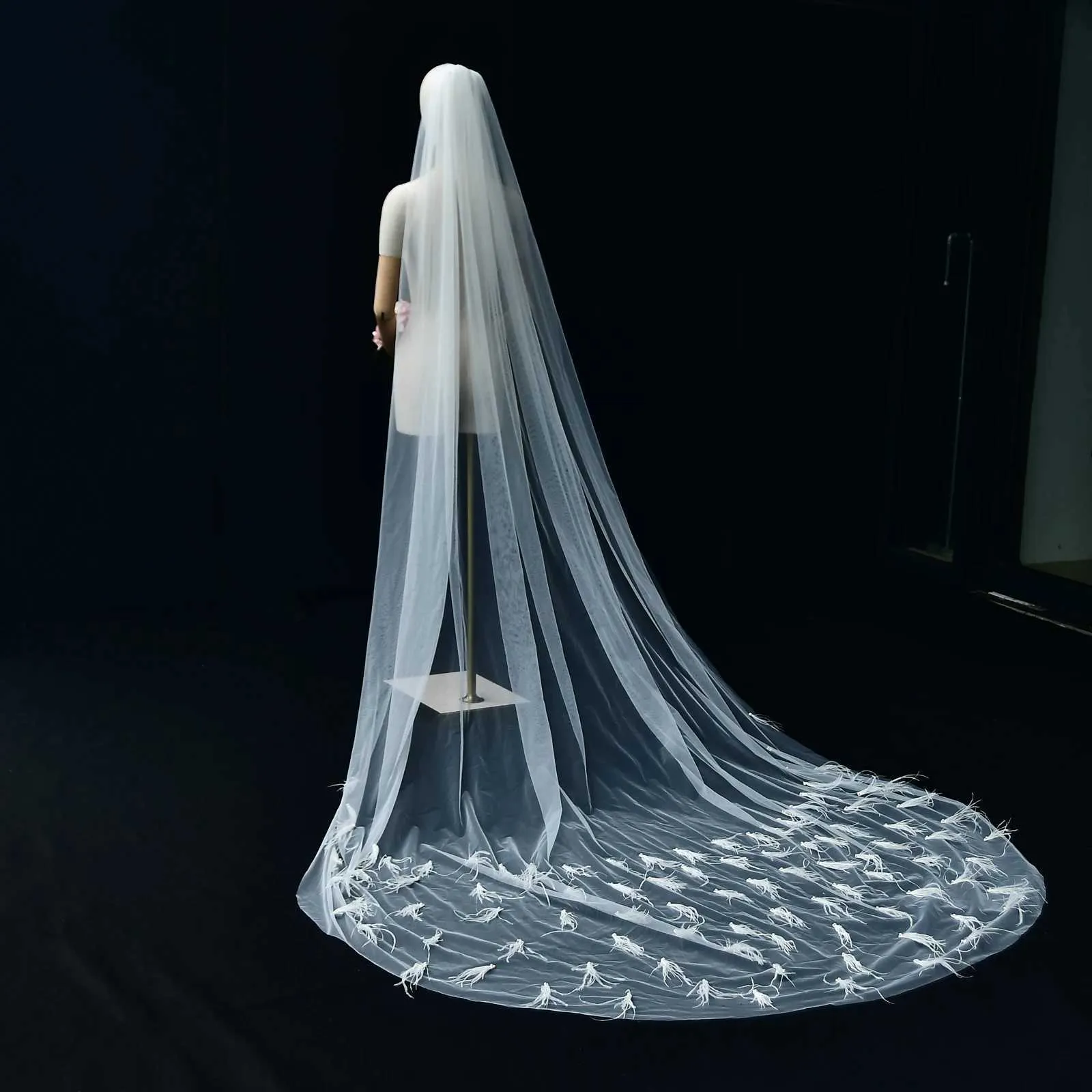 Jewelry V22 1 Tier Feather Beading Cathedral Wedding With Comb Bridal Hair Accessories Medine Silk Veil_voghion.com