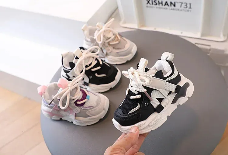 Childrens casual childrens kindergarten sports breathable air mesh shoes 240627_voghion.com