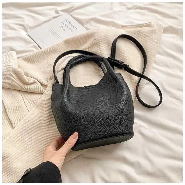 Einfache, solide Eimer-Handtaschen für Frauen, große Kapazität, lässige Pendler-Verbundtaschen, vielseitige Umhängetaschen für Frauen_voghion.com