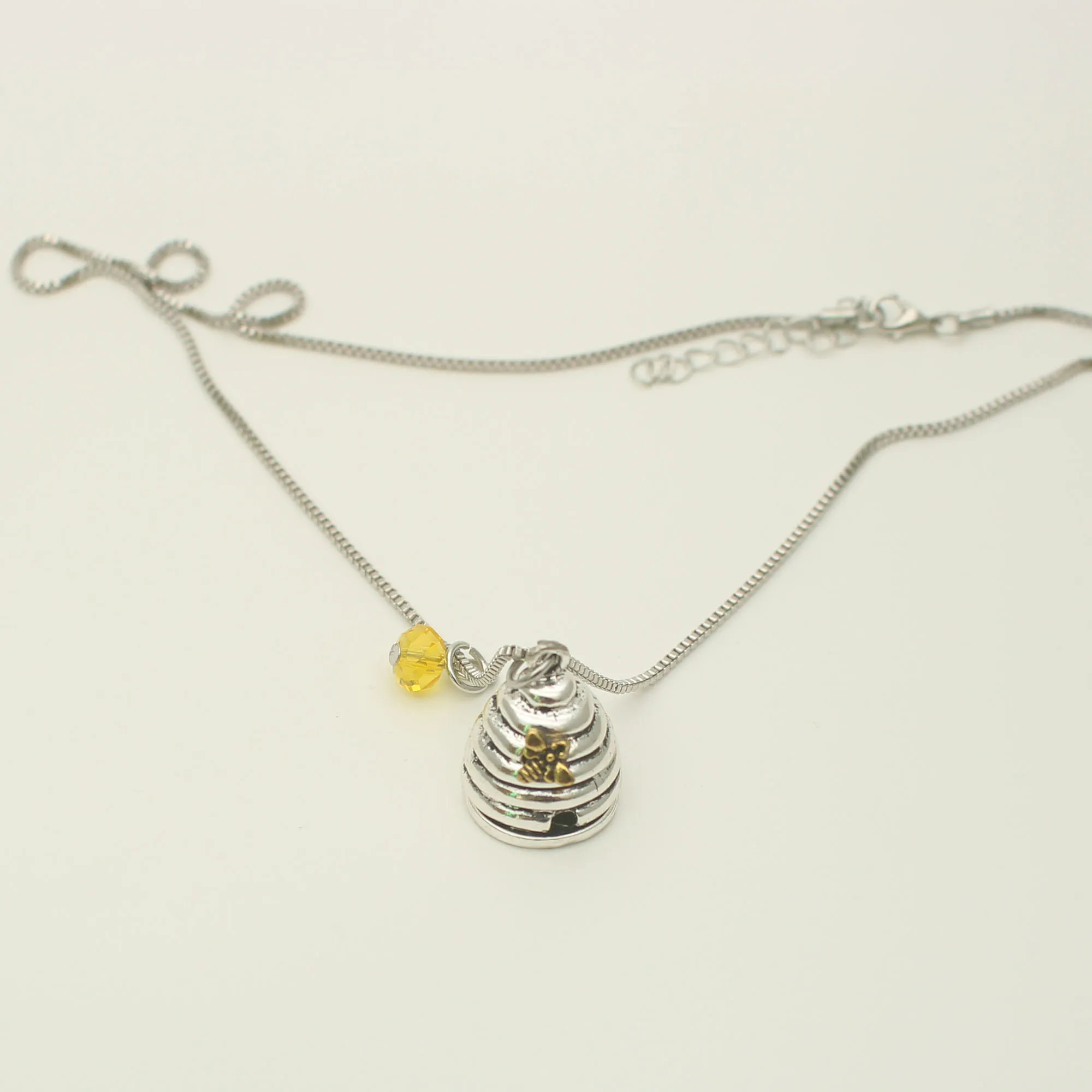 Collane con ciondolo Collana con gioielli a nido d'ape Ape Miele Felice Tipo_voghion.com