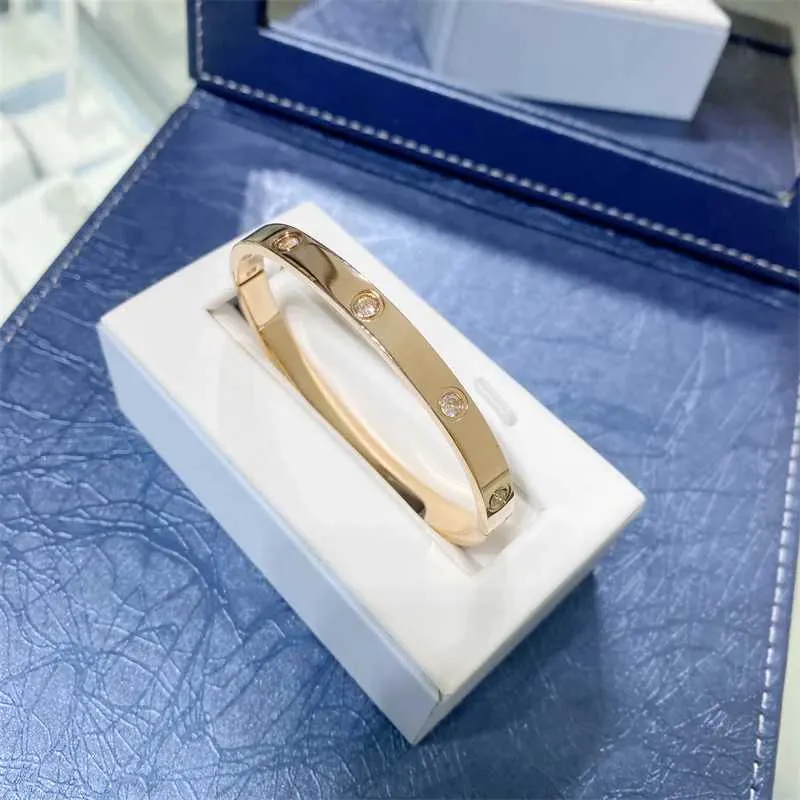 Classic Zircon Charm Bangle Bracelet For Couples Stainless Steel_voghion.com