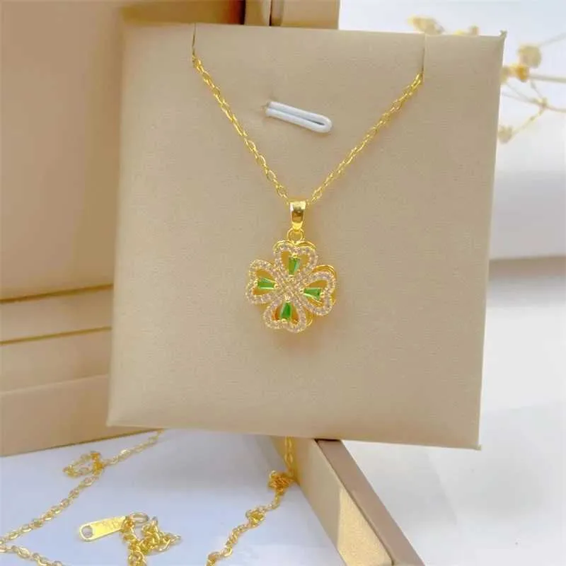 Rotatable Heart Flower Pendant Necklace Elegant Retro Design_voghion.com